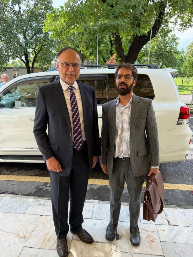 Dr. Hasan Ali Mughal with Federal Minister Ahsan Iqbal