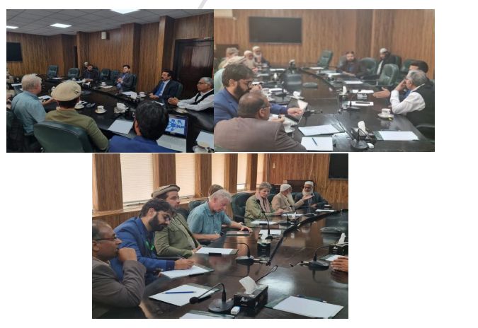 Participants exchanging perspectives on organic agriculture